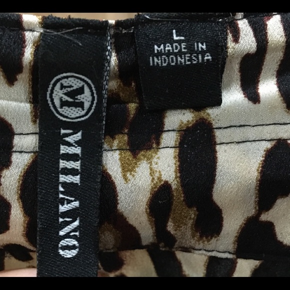 Women’s silky sleeveless dress shirt - Picture 2 of 2